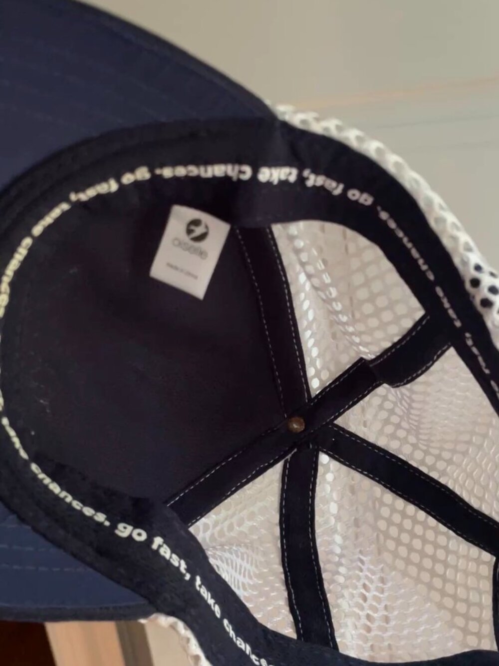 Oiselle Run Trucker Hat - Picture 2 of 3